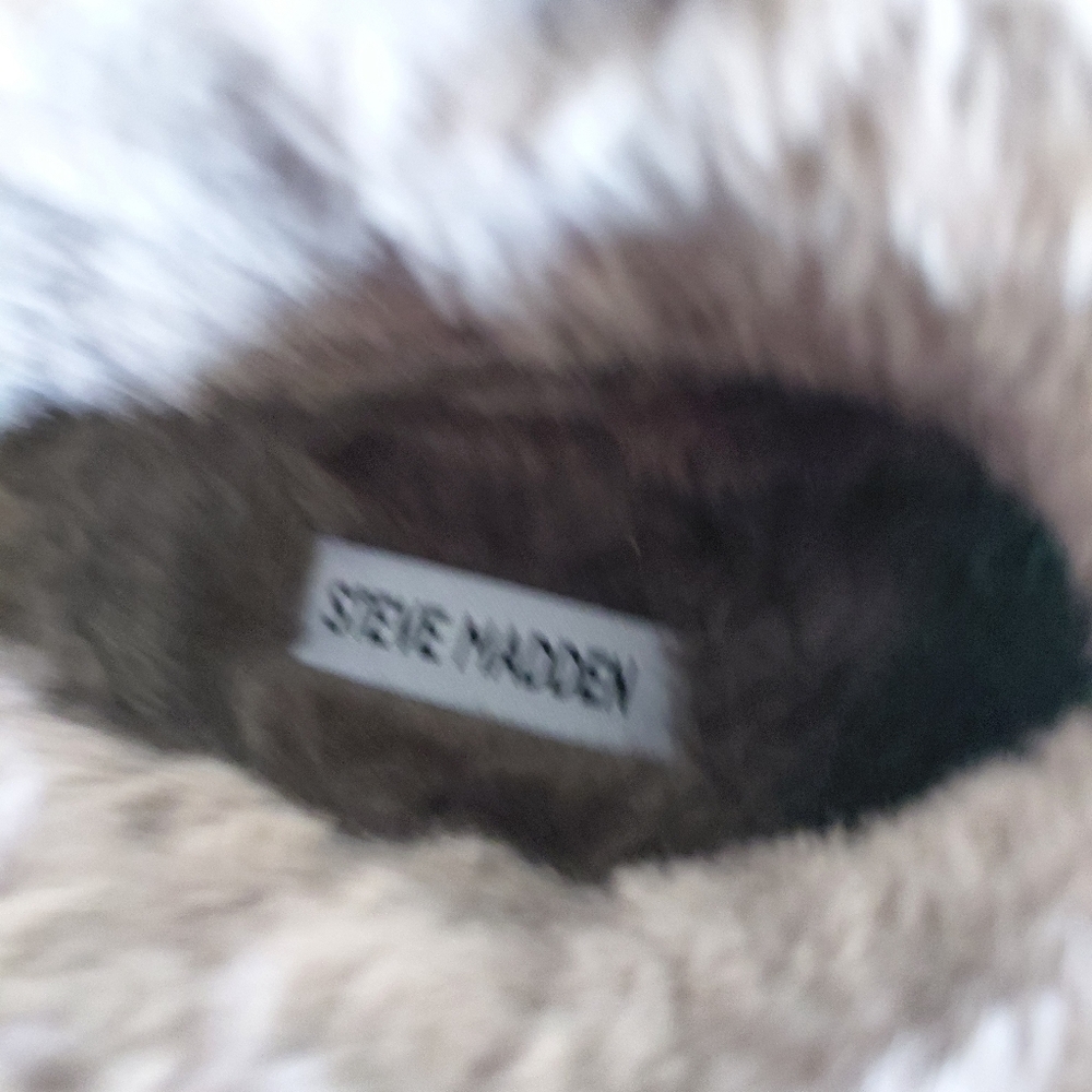 NWOB Steve Madden Cabin Taup Real Fur Upper Faux Fur Lining Booties - Picture 14 of 15